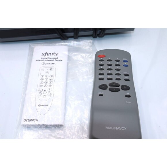 Magnavox TB100MG9 Digital TV Converter Box With Remote & Manual - Picture 4 of 8